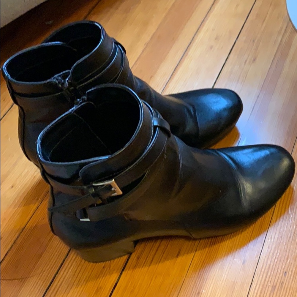 Reaction by Kenneth Cole Booties